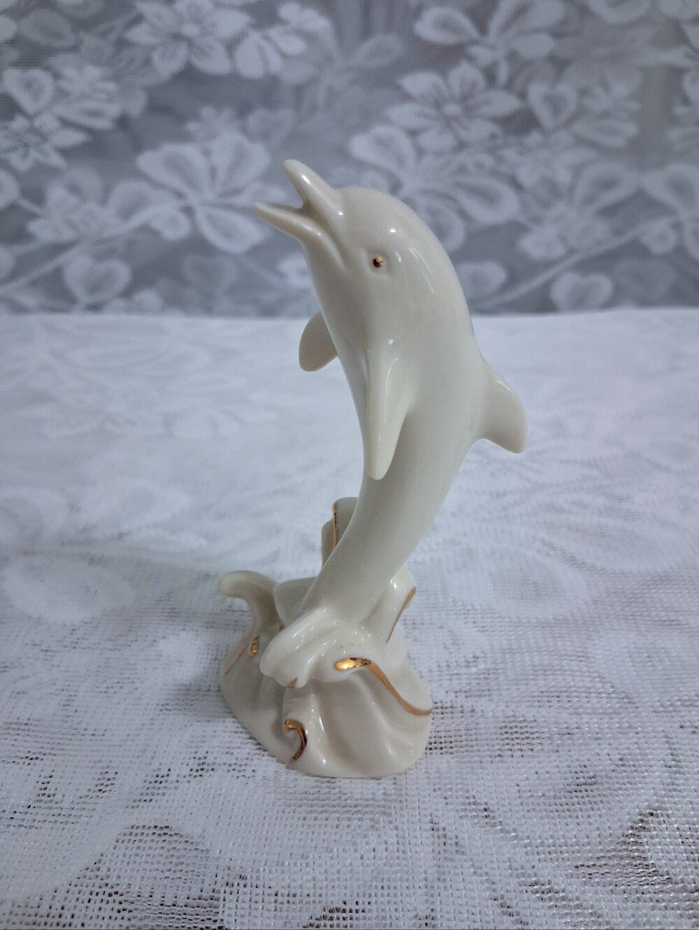 Beautiful LENOX Ivory Porcelain Dolphin 24k Gold Trim